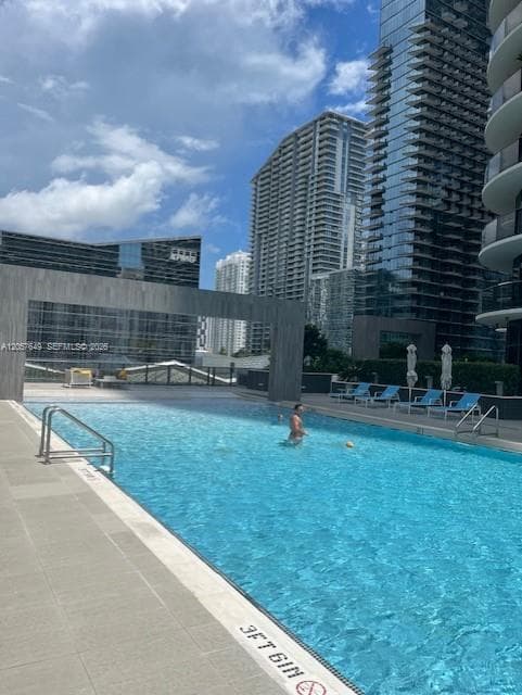 55 SW 9th St # 4209, Miami FL 33130 photo 4