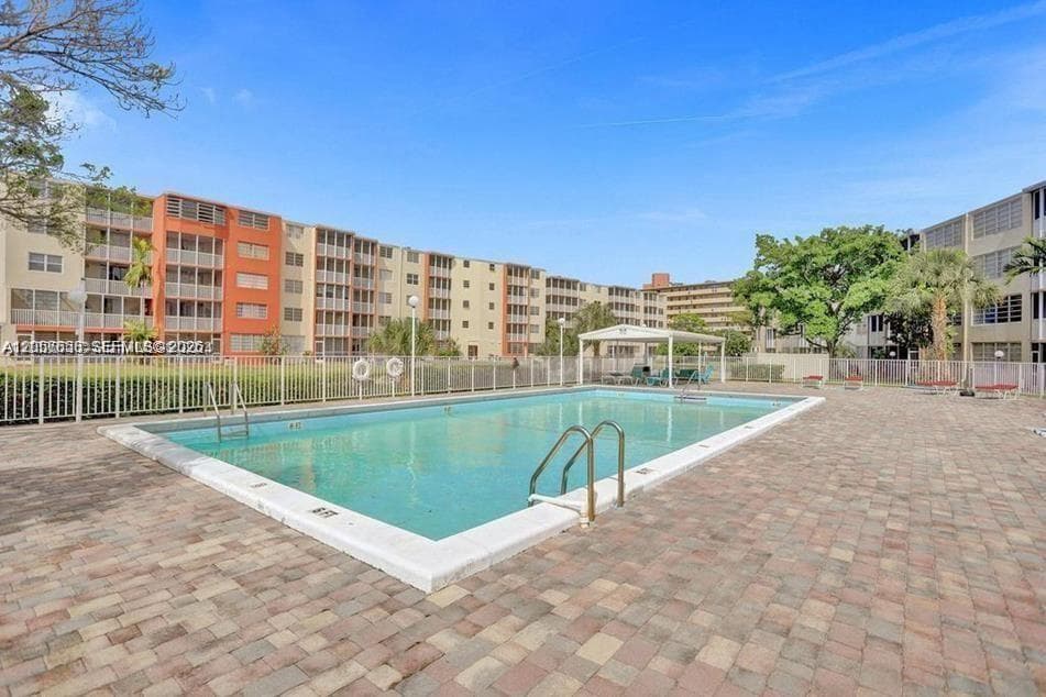 1710 NE 191st St # 3, Miami FL 33179 photo 4