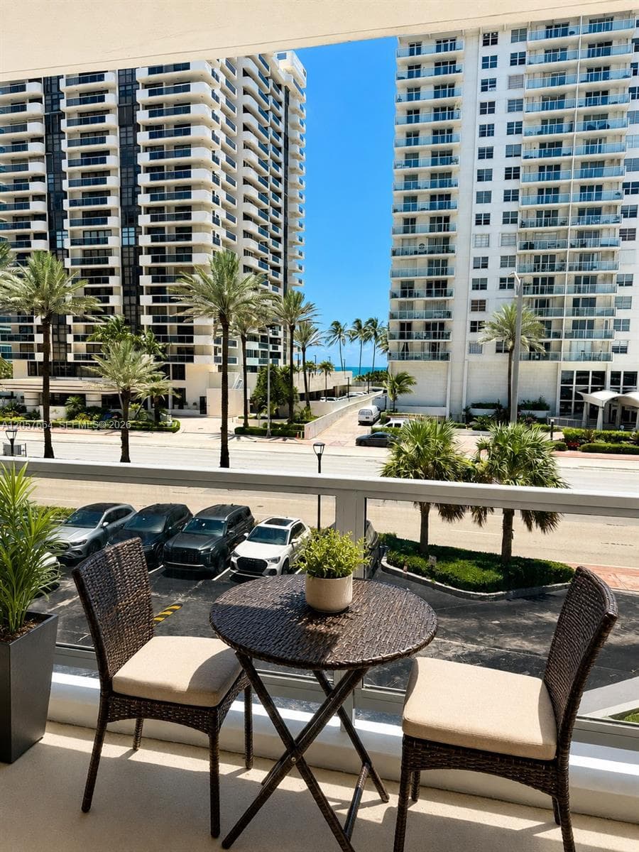 5700 Collins Ave # 3C, Miami Beach FL 33140