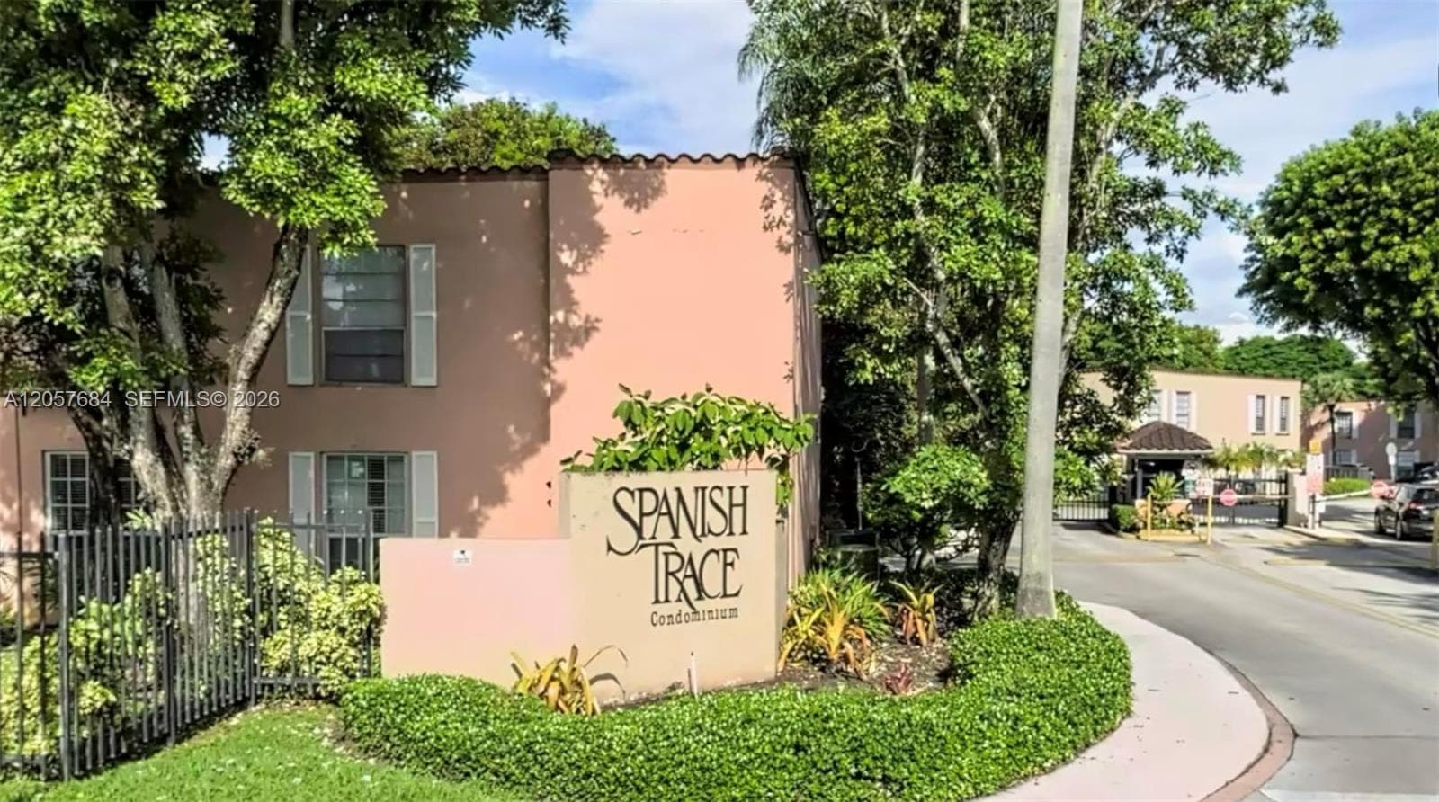 10762 N Kendall Dr # I16, Miami FL 33176