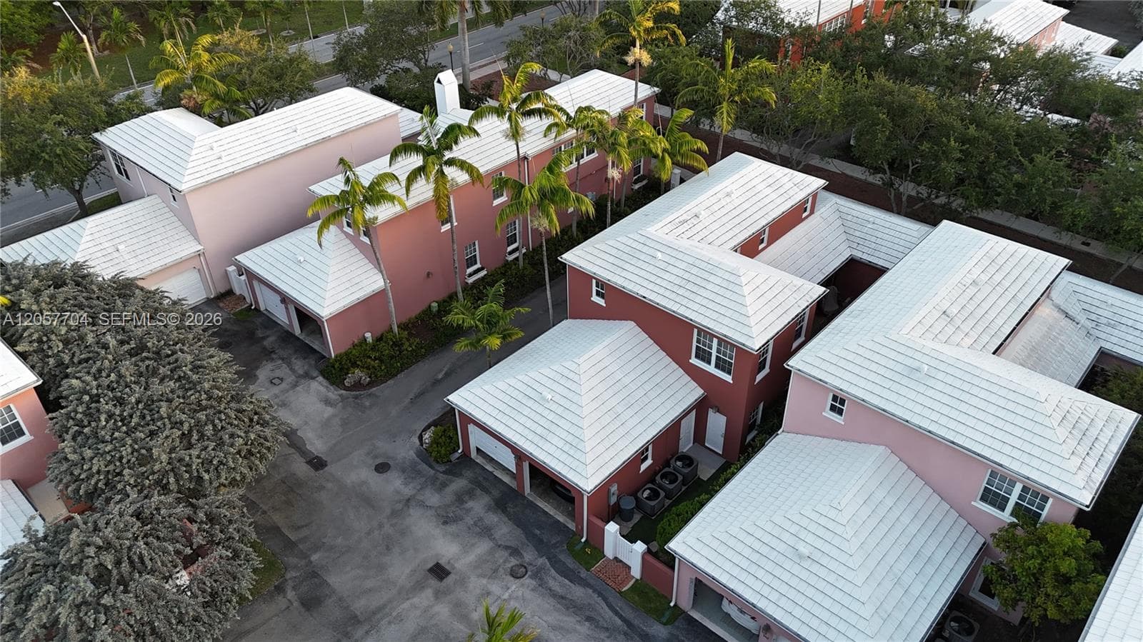 540 Loretto Ave # 19, Coral Gables FL 33146 photo 2