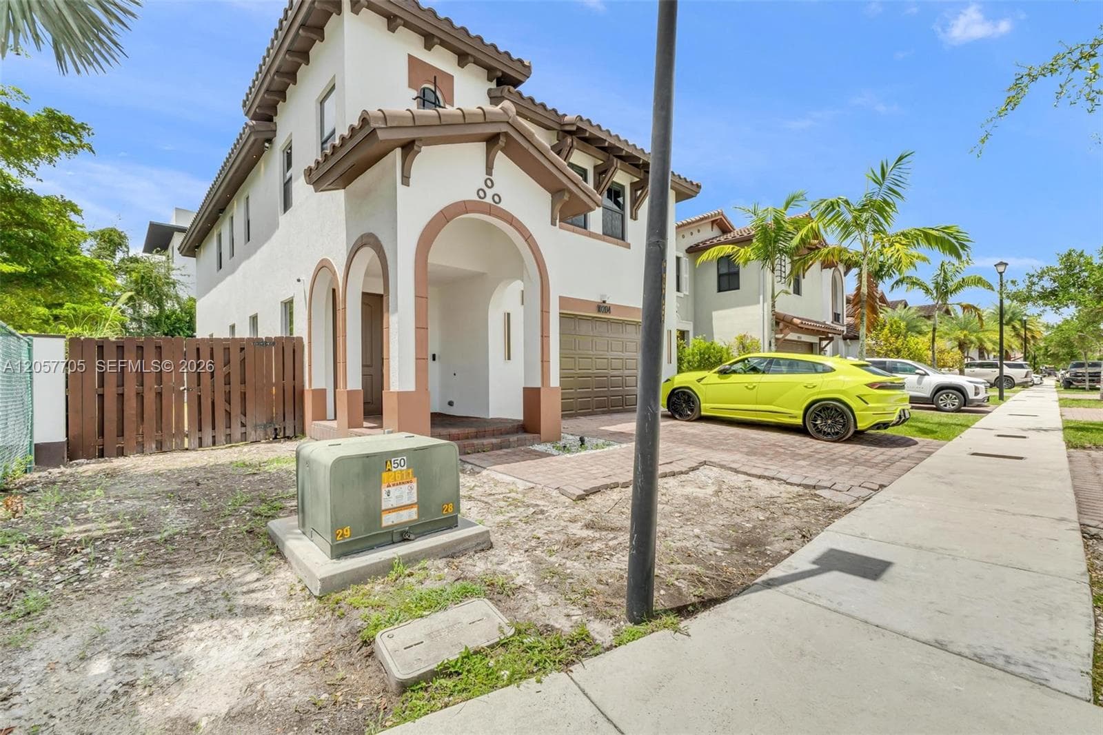 10204 NW 86th St, Doral FL 33178 photo 3