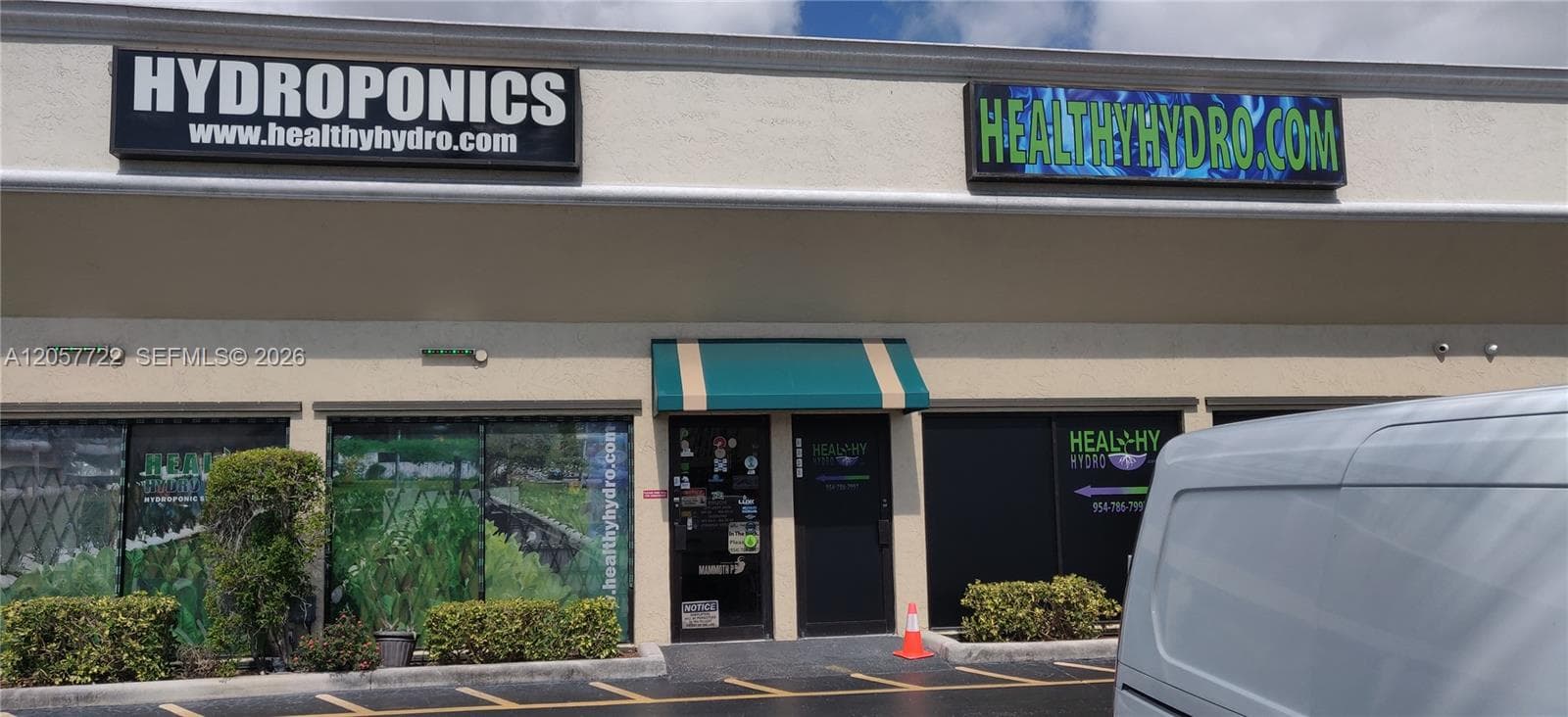 590 SW 9th Ter, Pompano Beach FL 33069 photo 3