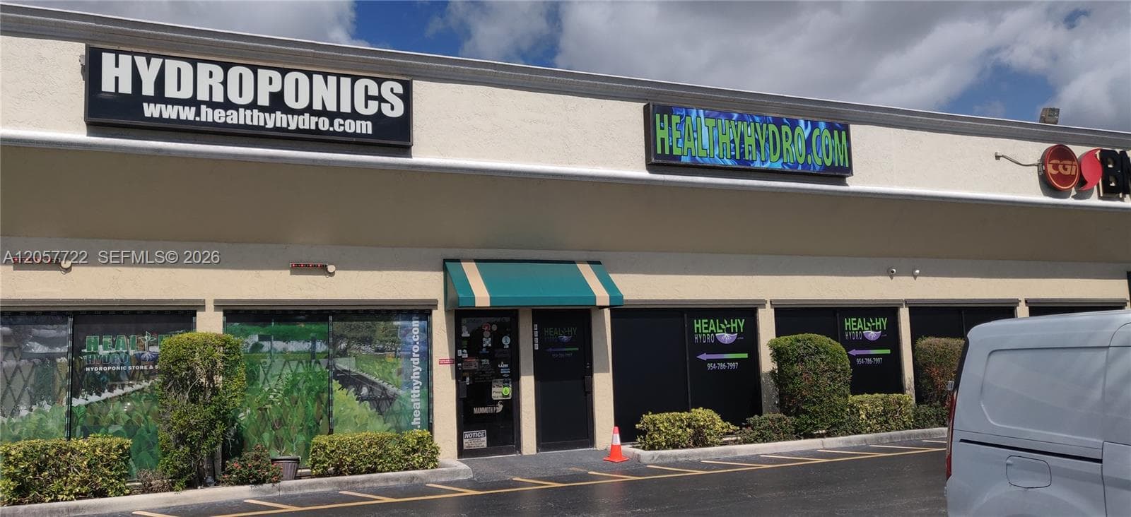 590 SW 9th Ter, Pompano Beach FL 33069