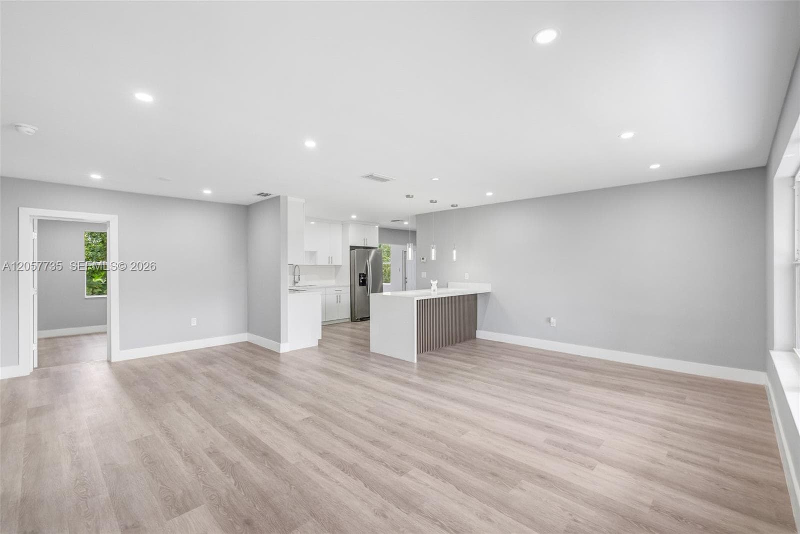 6420 NW 26th St, Sunrise FL 33313