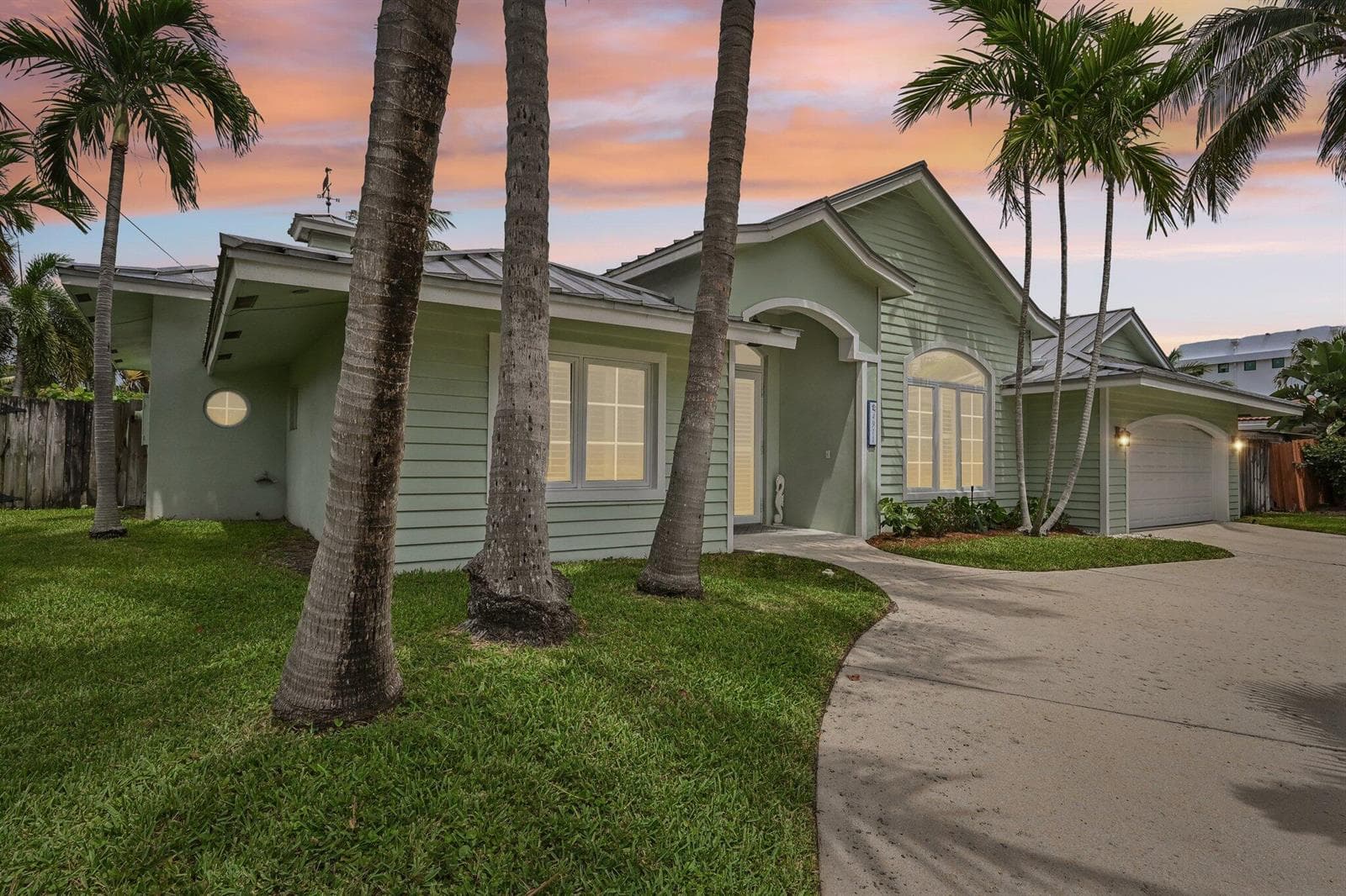 4911 NE 25TH Avenue, Lighthouse Point FL 33064 photo 2