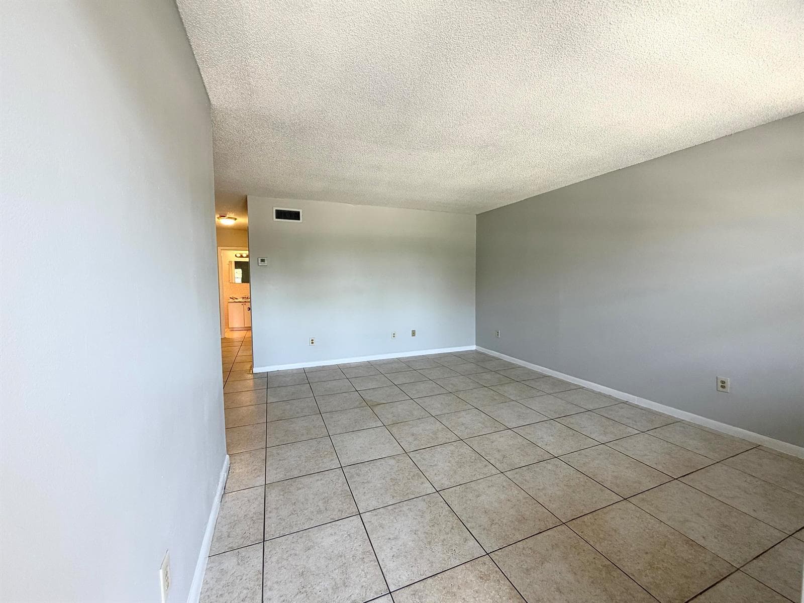 615 NE 10TH Street # 204, Hallandale Beach FL 33009 photo 3