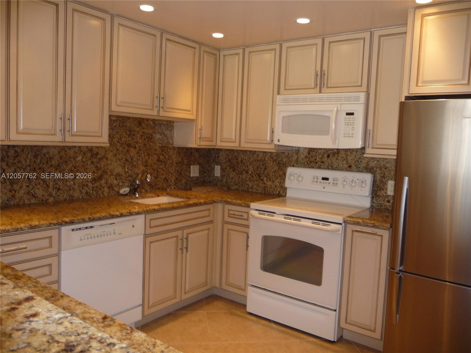 18071 Biscayne Blvd # 603, Aventura FL 33160 photo 3