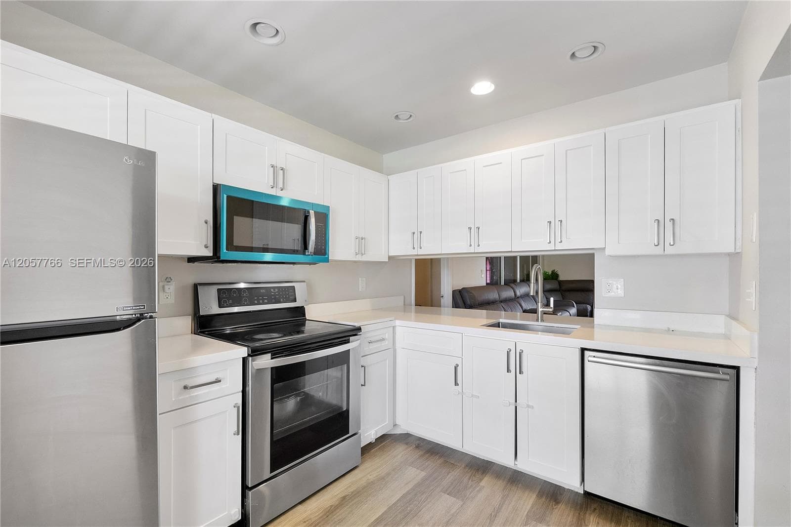 5550 S Lakewood Cir S #B, Margate FL 33063 photo 5