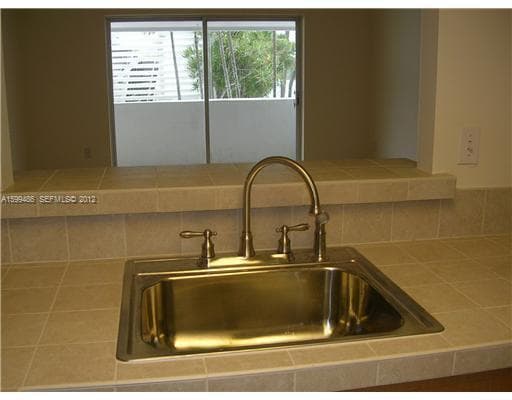 500 BAYVIEW Drive # 122, Sunny Isles Beach FL 33160 photo 5