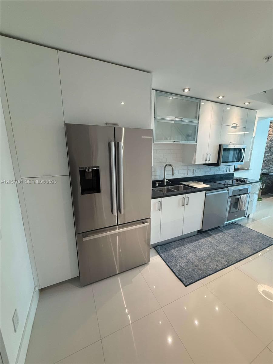 60 SW 13th St # 3808, Miami FL 33130 photo 3