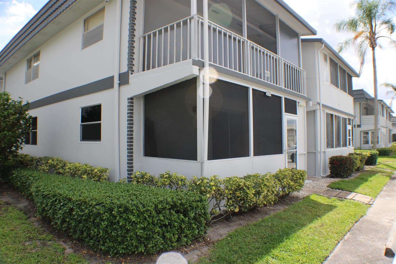 638 Saxony N, Delray Beach FL 33446 photo 3