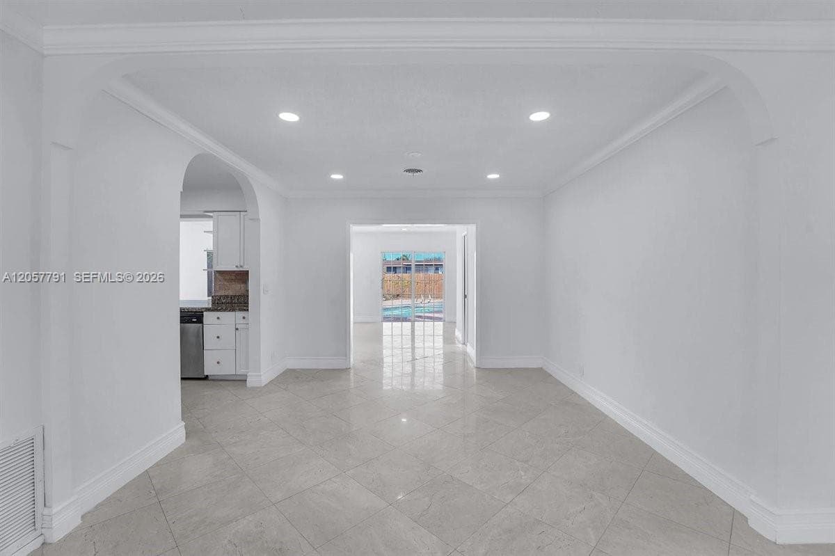 2005 N 36th Ave, Hollywood FL 33021 photo 4
