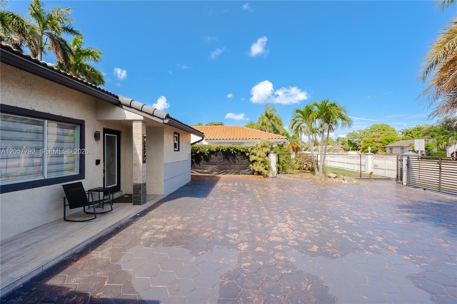 6320 NW 199th St, Hialeah FL 33015 photo 4