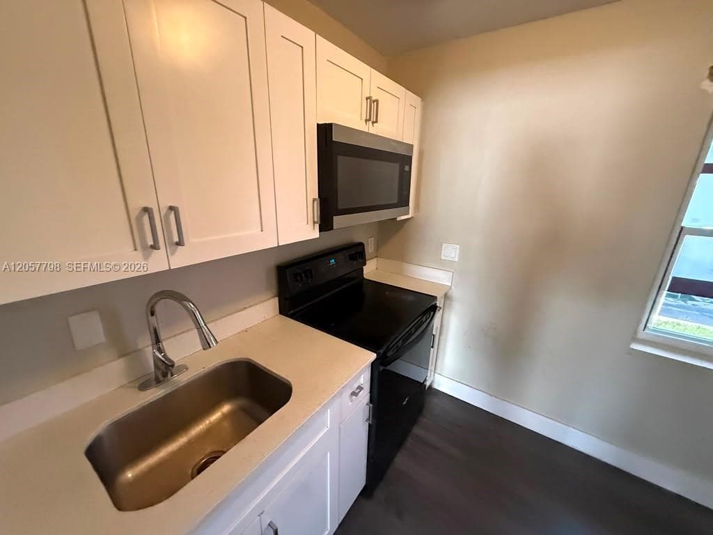 2140 NW 24th St # 2, Miami FL 33142 photo 2