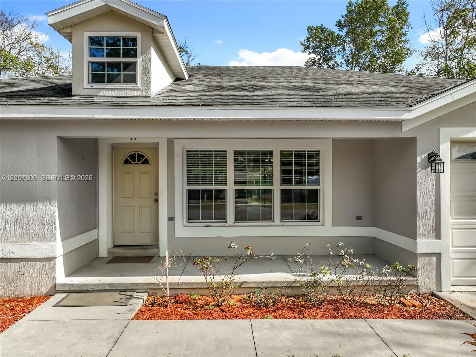 608 Masters Ave, Wildwood FL 34785