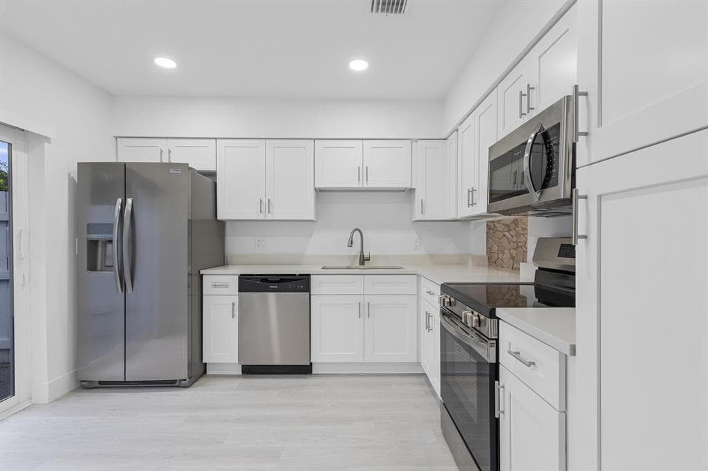 6993 NW 29TH Way, Fort Lauderdale FL 33309 photo 2