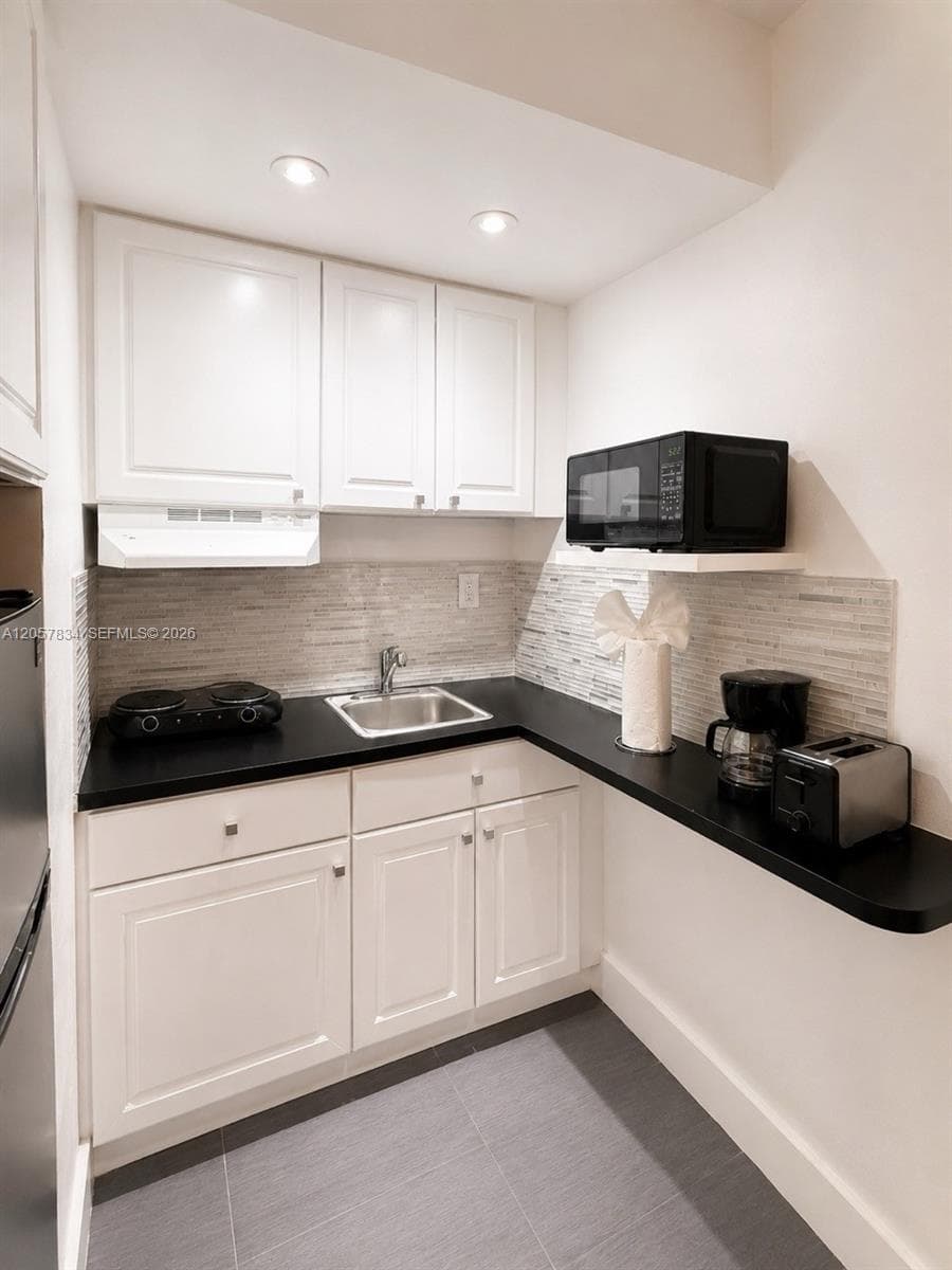 3025 Indian Creek Dr # 204, Miami Beach FL 33140 photo 3