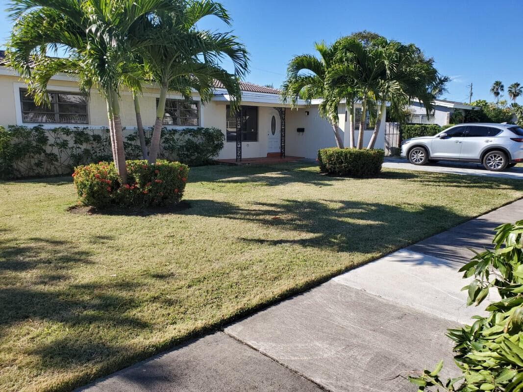 2460 NE 215th Street, Miami FL 33180