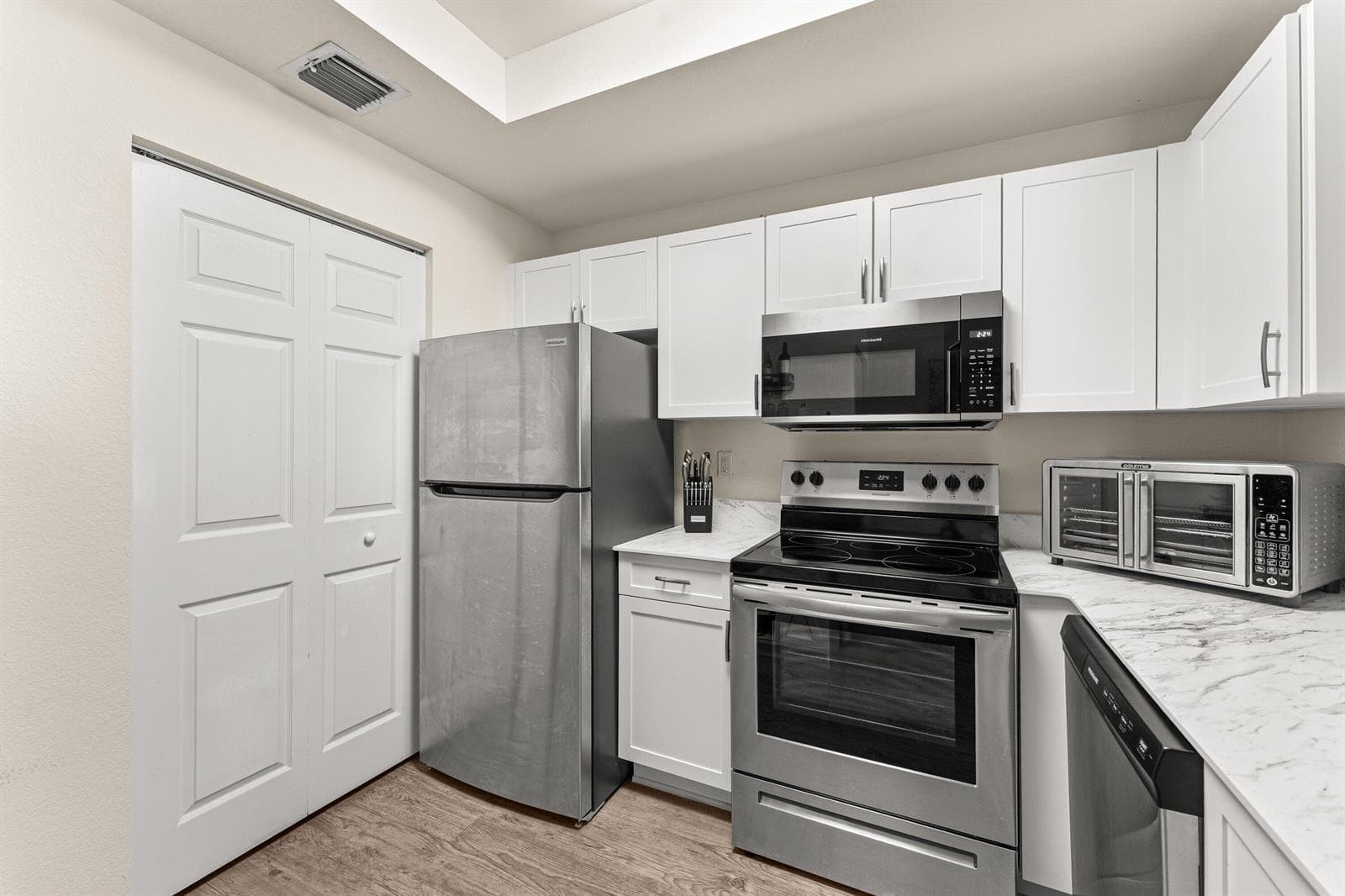 2801 SARENTO Place # 102, Palm Beach Gardens FL 33410 photo 5