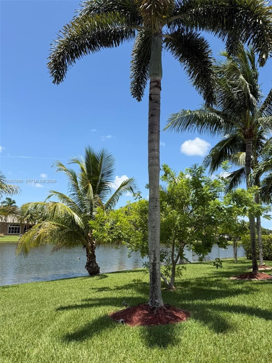 15171 SW 35th St, Davie FL 33331 photo 2
