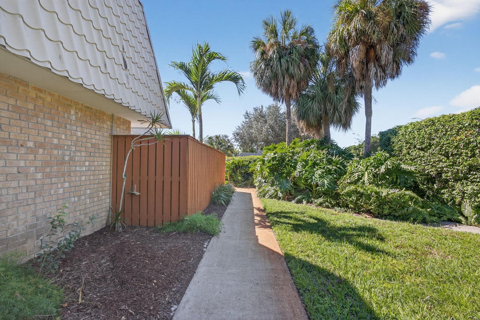 1700 Embassy Drive # 103, West Palm Beach FL 33401 photo 3