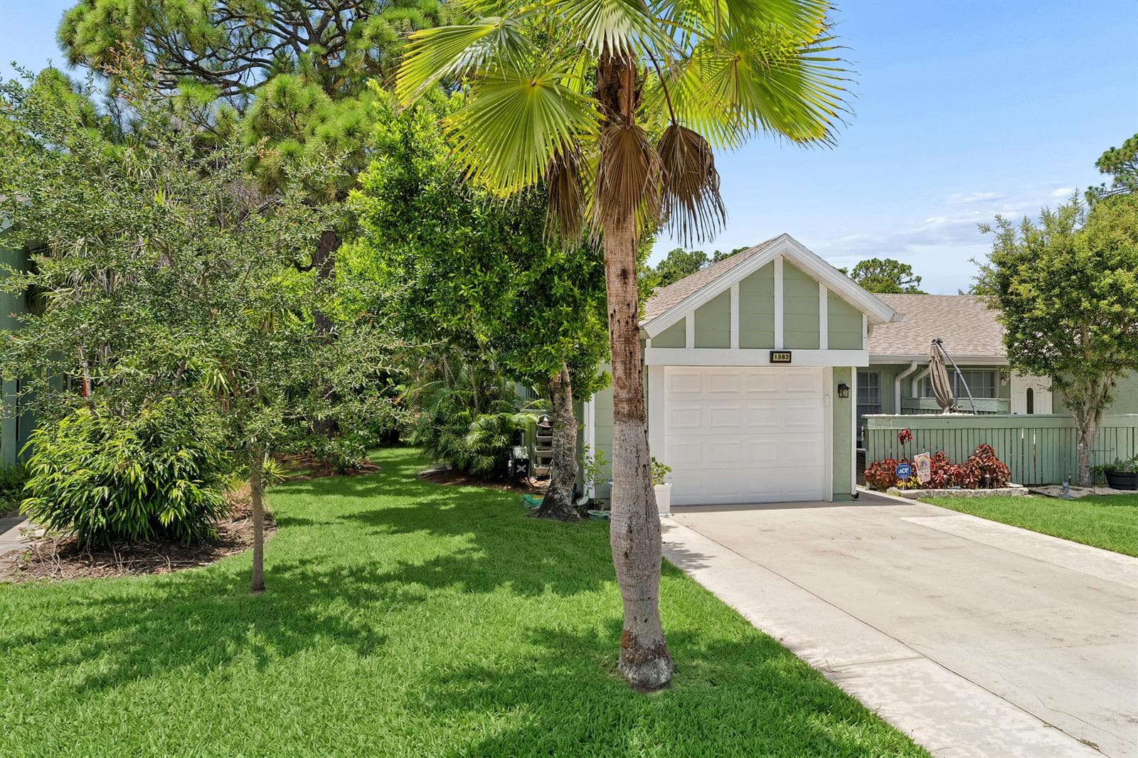 1382 SE Rivergreen Circle, Port St. Lucie FL 34952 photo 4
