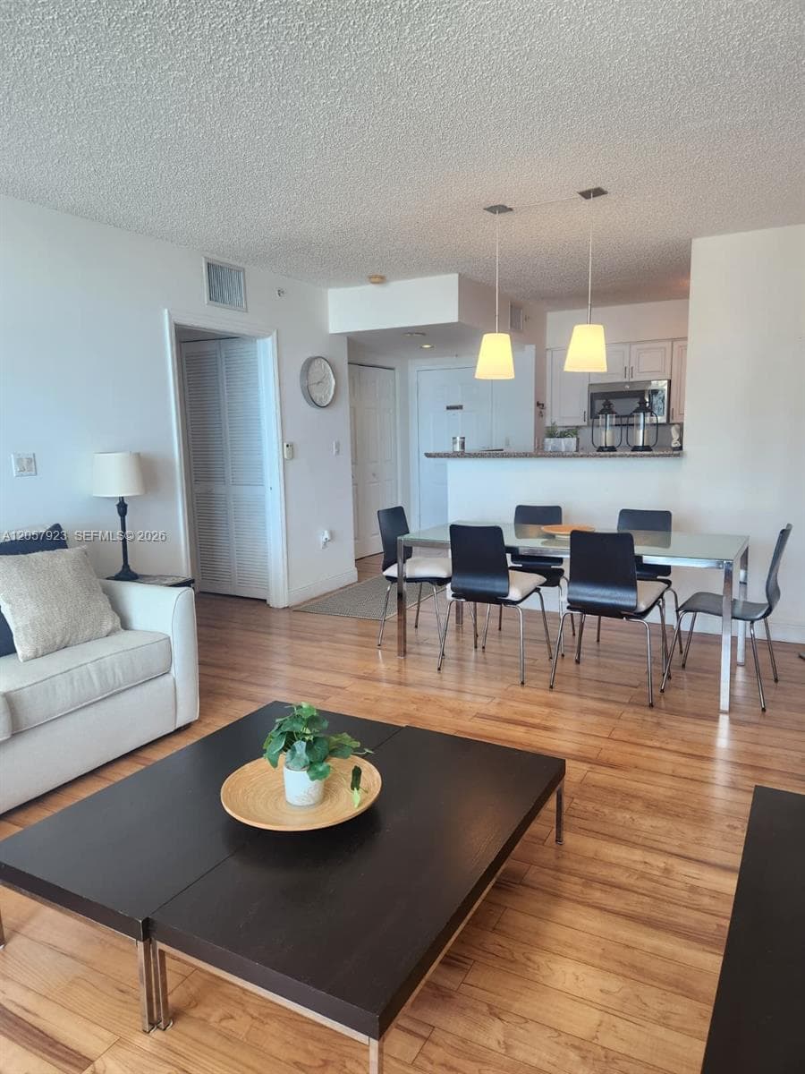1155 Brickell Bay Dr # 1807, Miami, FL 33131 photo 4