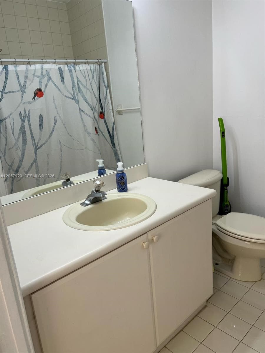 17820 NW 73rd Ave # 200-1, Hialeah FL 33015 photo 3