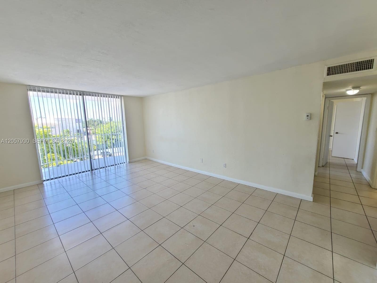 496 NW 165th St Rd # 409, Miami FL 33169 photo 2