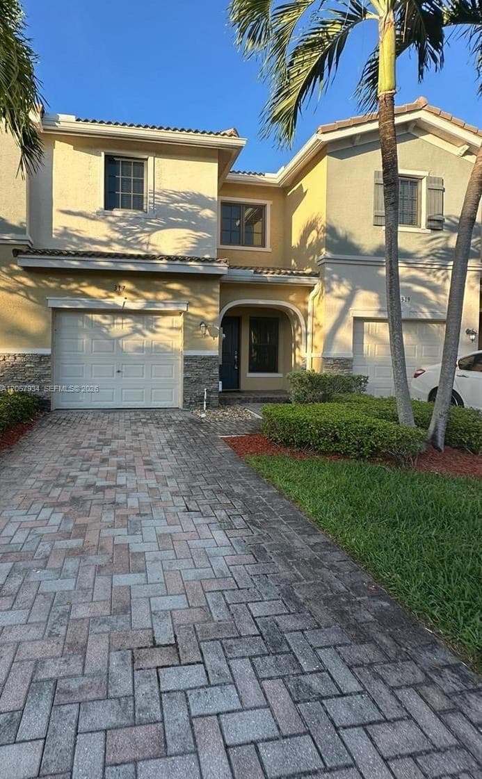 317 NE 194th Ln # 317, Miami FL 33179