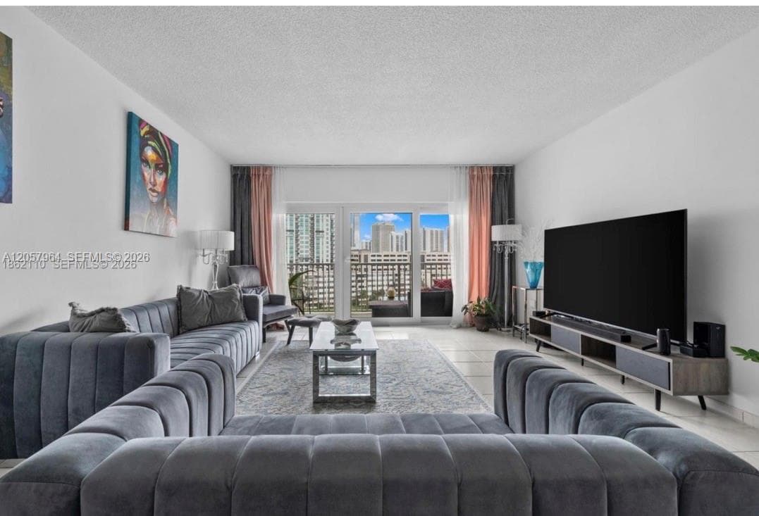 300 Bayview Dr # 807, Sunny Isles Beach FL 33160 photo 5