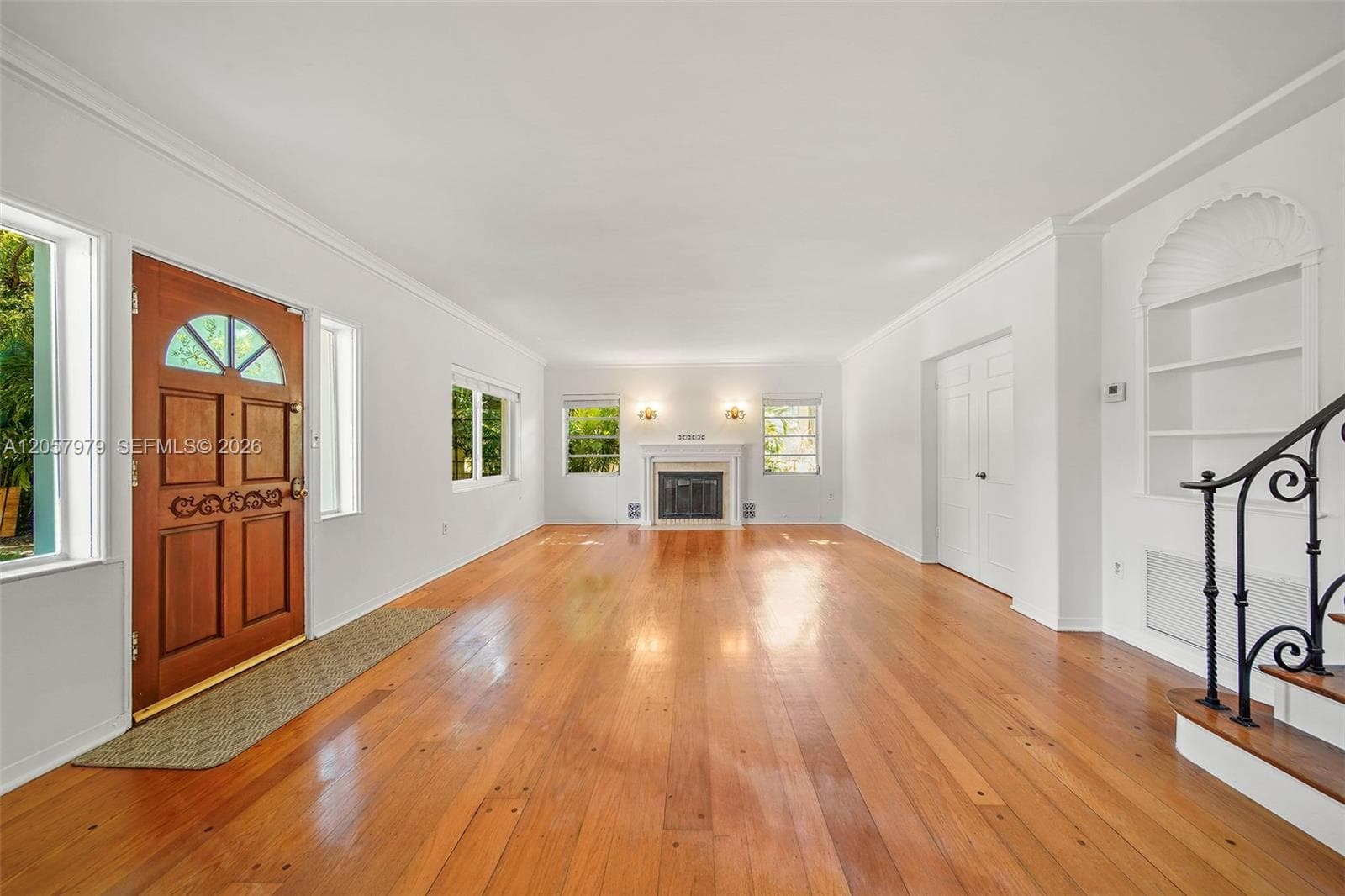 5842 Alton Rd, Miami Beach FL 33140 photo 2