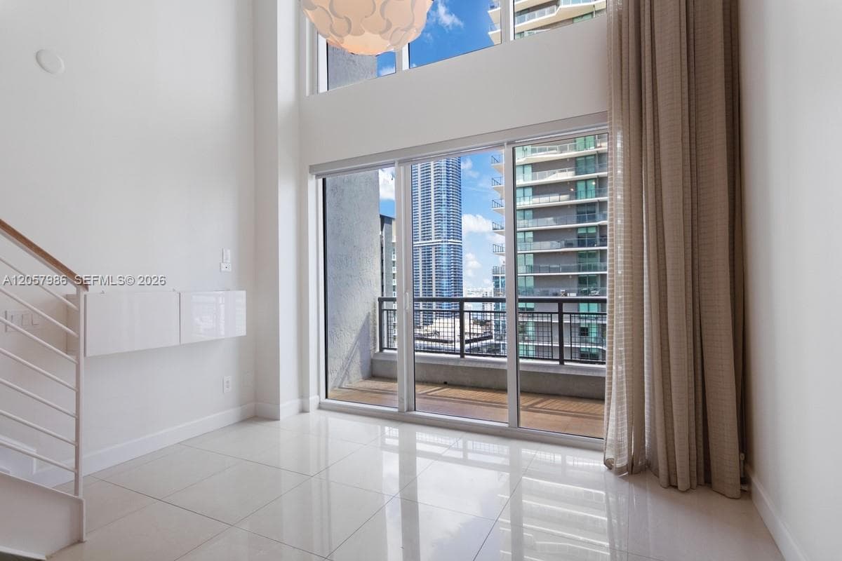 60 SW 13th St # 3022, Miami FL 33130 photo 2