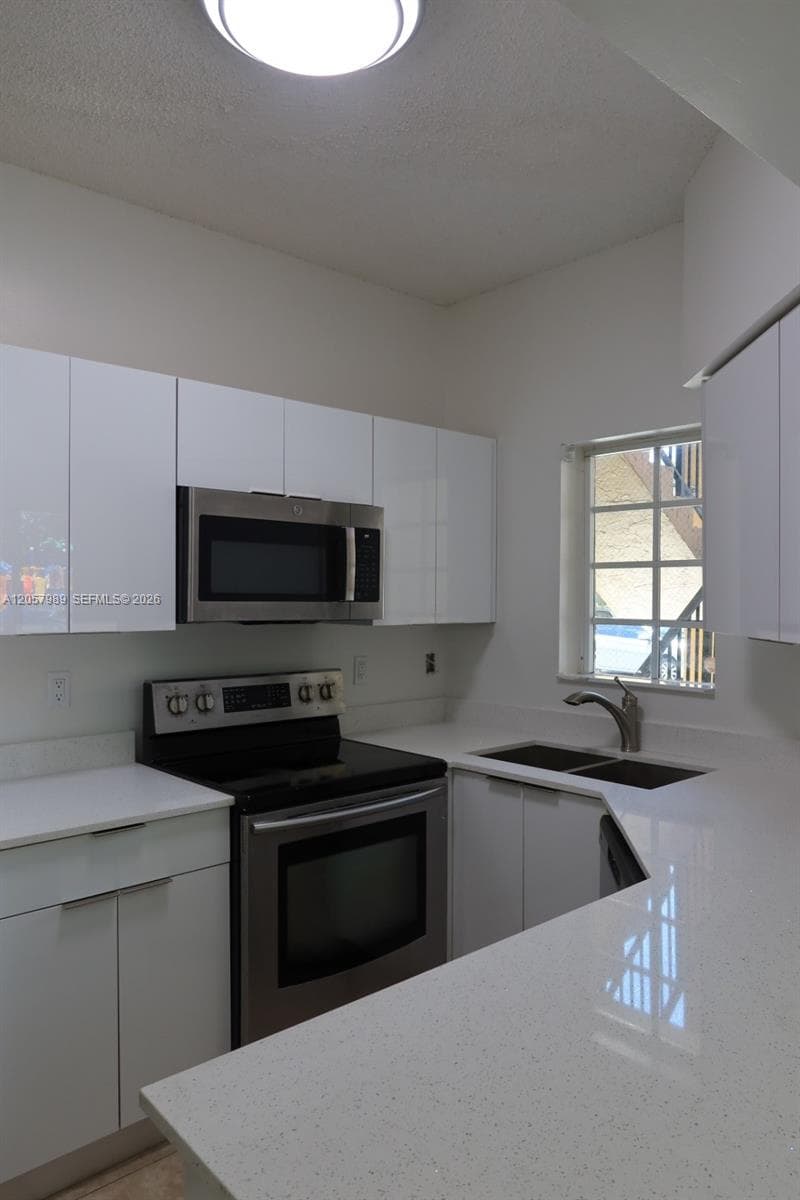 18340 NW 68th Ave # A, Hialeah FL 33015 photo 4