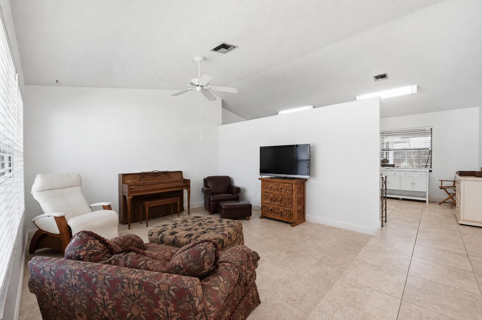 1081 Palama Way, Lantana FL 33462 photo 3