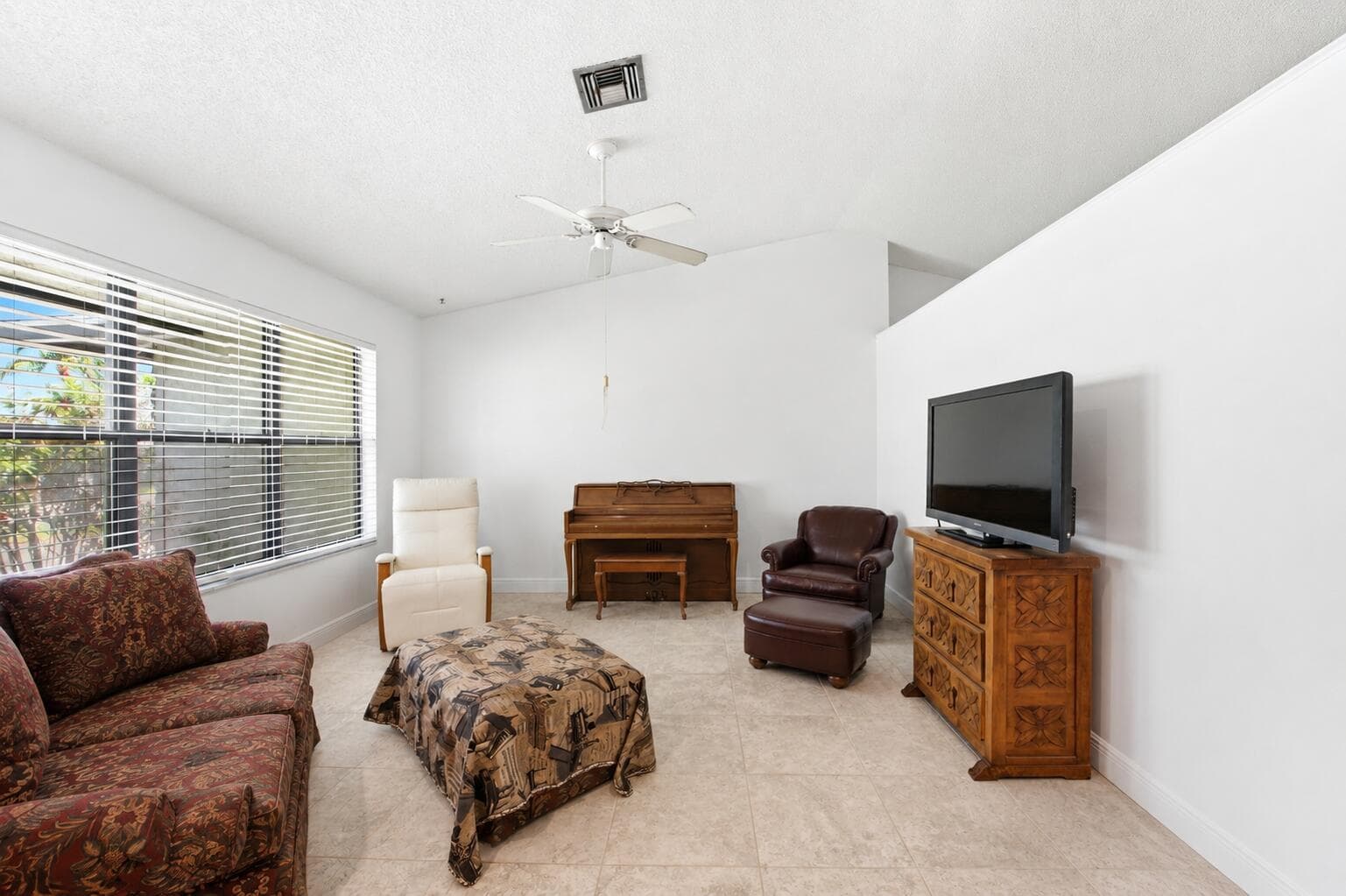 1081 Palama Way, Lantana FL 33462 photo 4