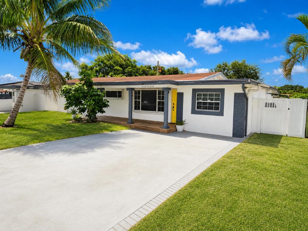 7120 SW 13TH Street, Pembroke Pines FL 33023 photo 2