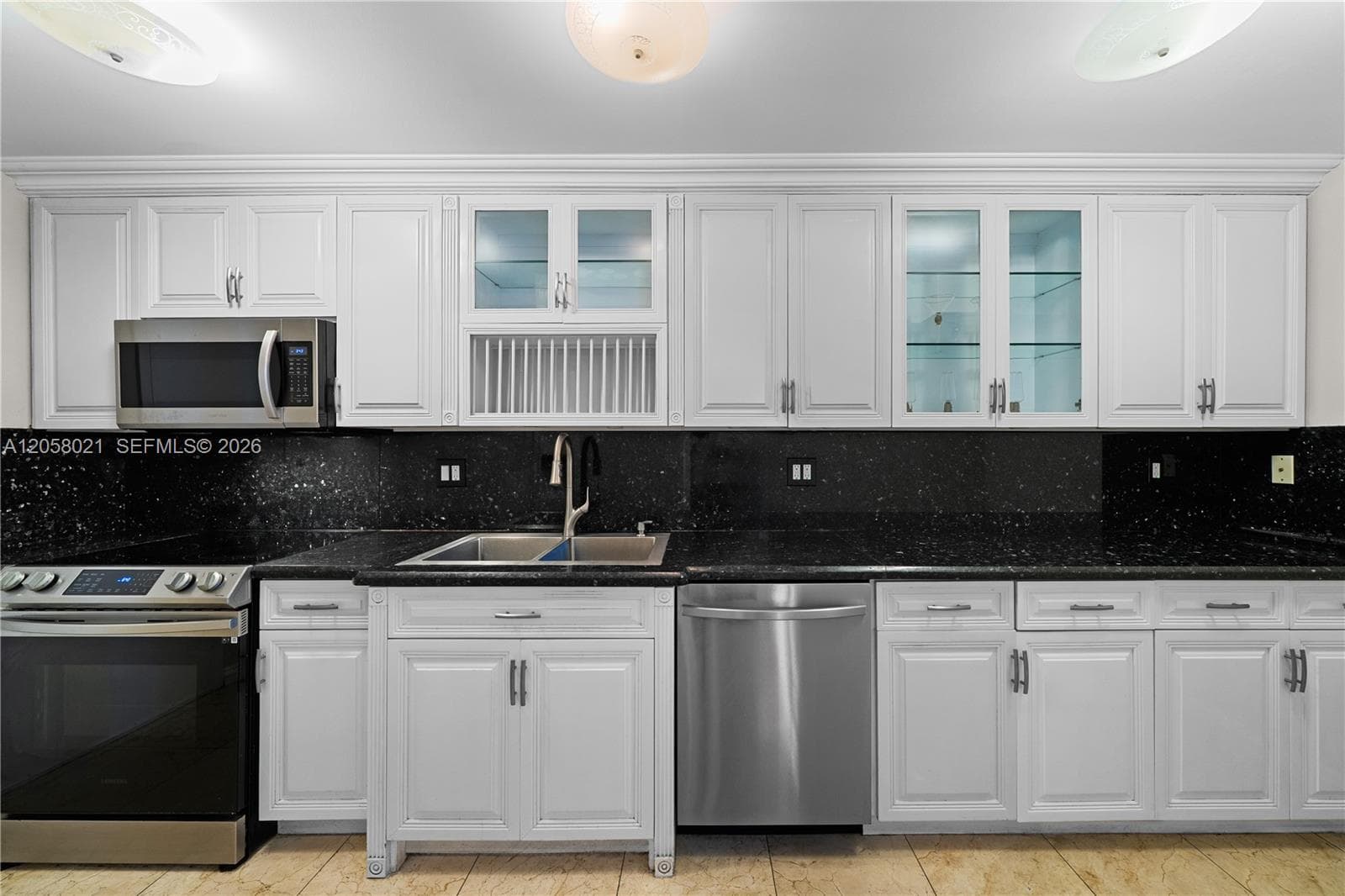 18011 Biscayne Blvd # 902, Aventura FL 33160 photo 2