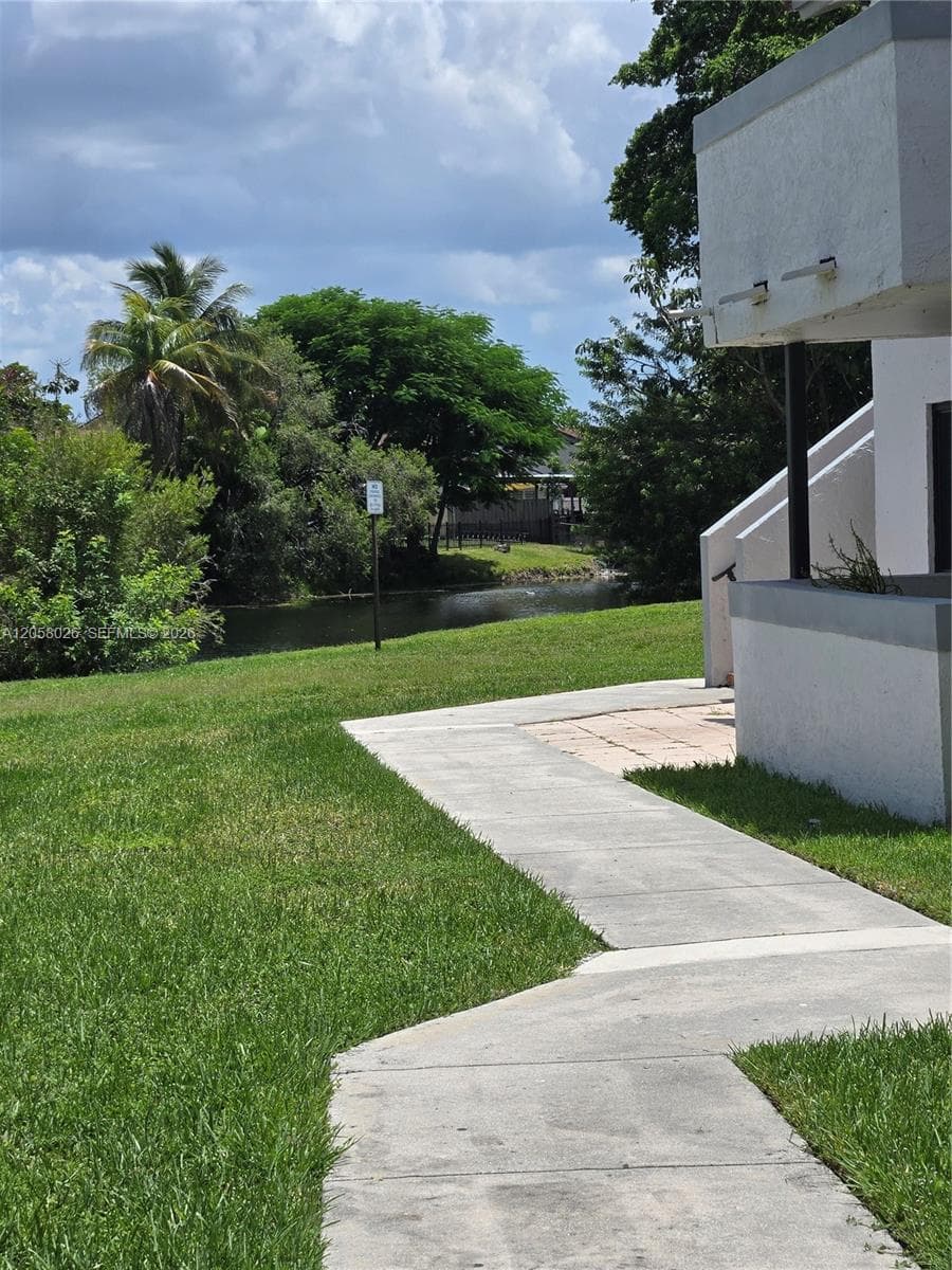 14835 SW 80th St # 102-6, Miami, FL 33193