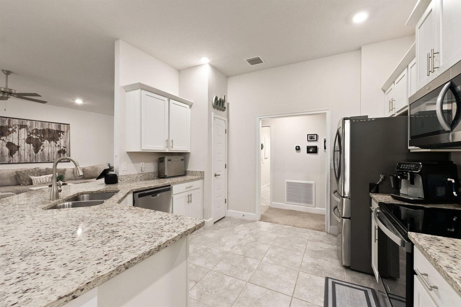8324 Amalfi Circle, Fort Pierce FL 34951 photo 4