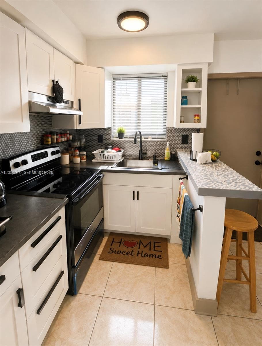615 NE 7th St # 7, Hallandale Beach FL 33009 photo 3