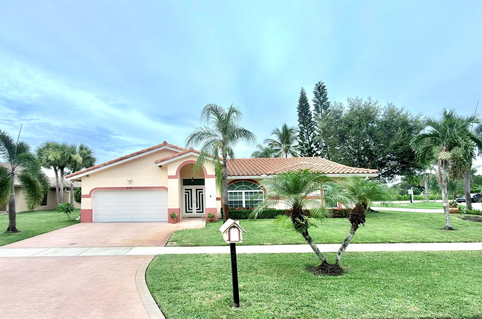501 SW 168th Way, Weston FL 33326