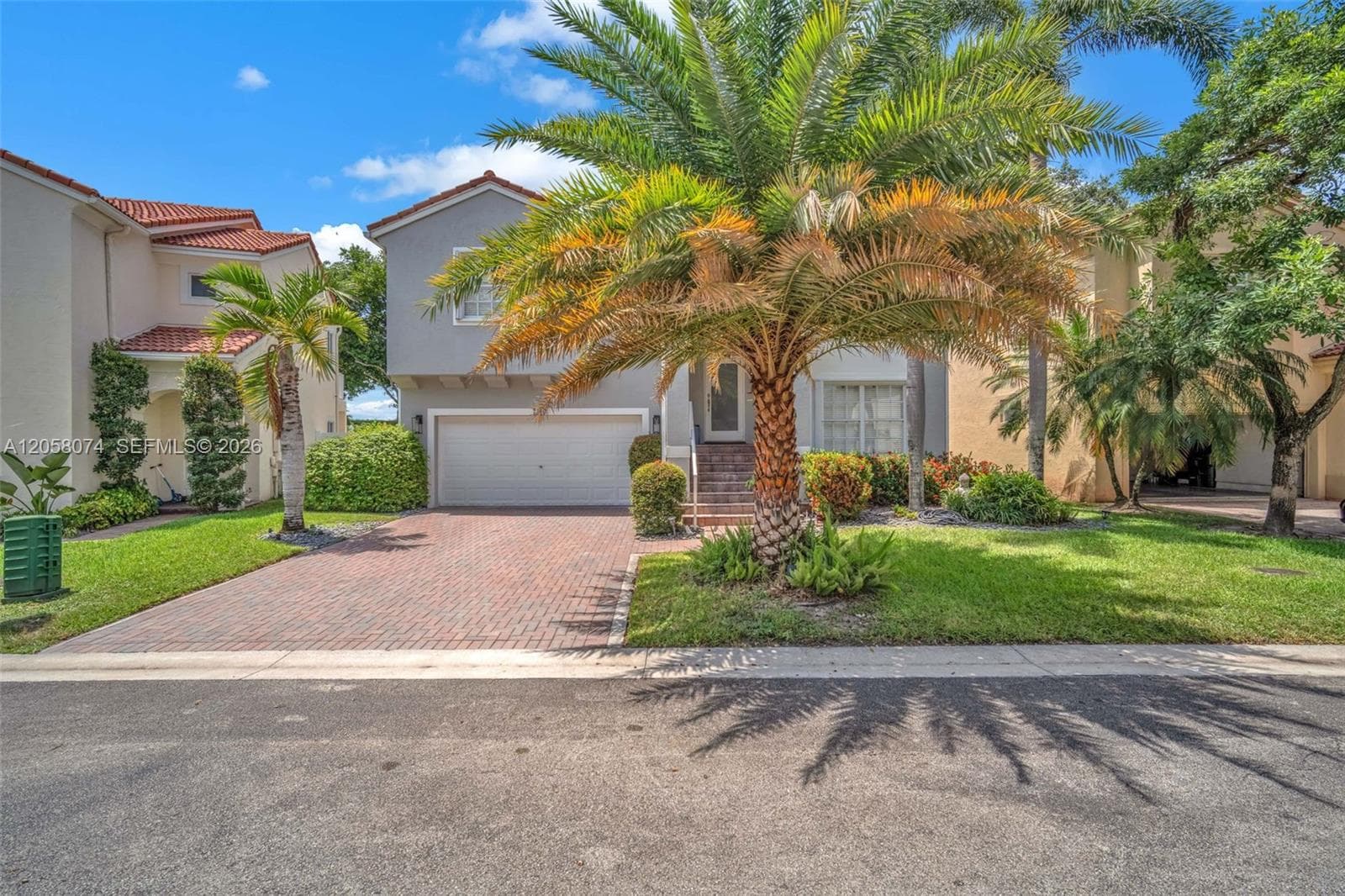 7565 NW 19th Dr, Pembroke Pines FL 33024 photo 2