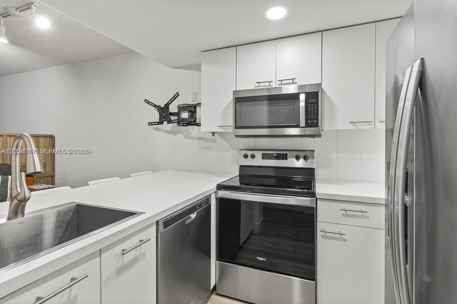 2801 Florida Ave # 234, Miami FL 33133 photo 2