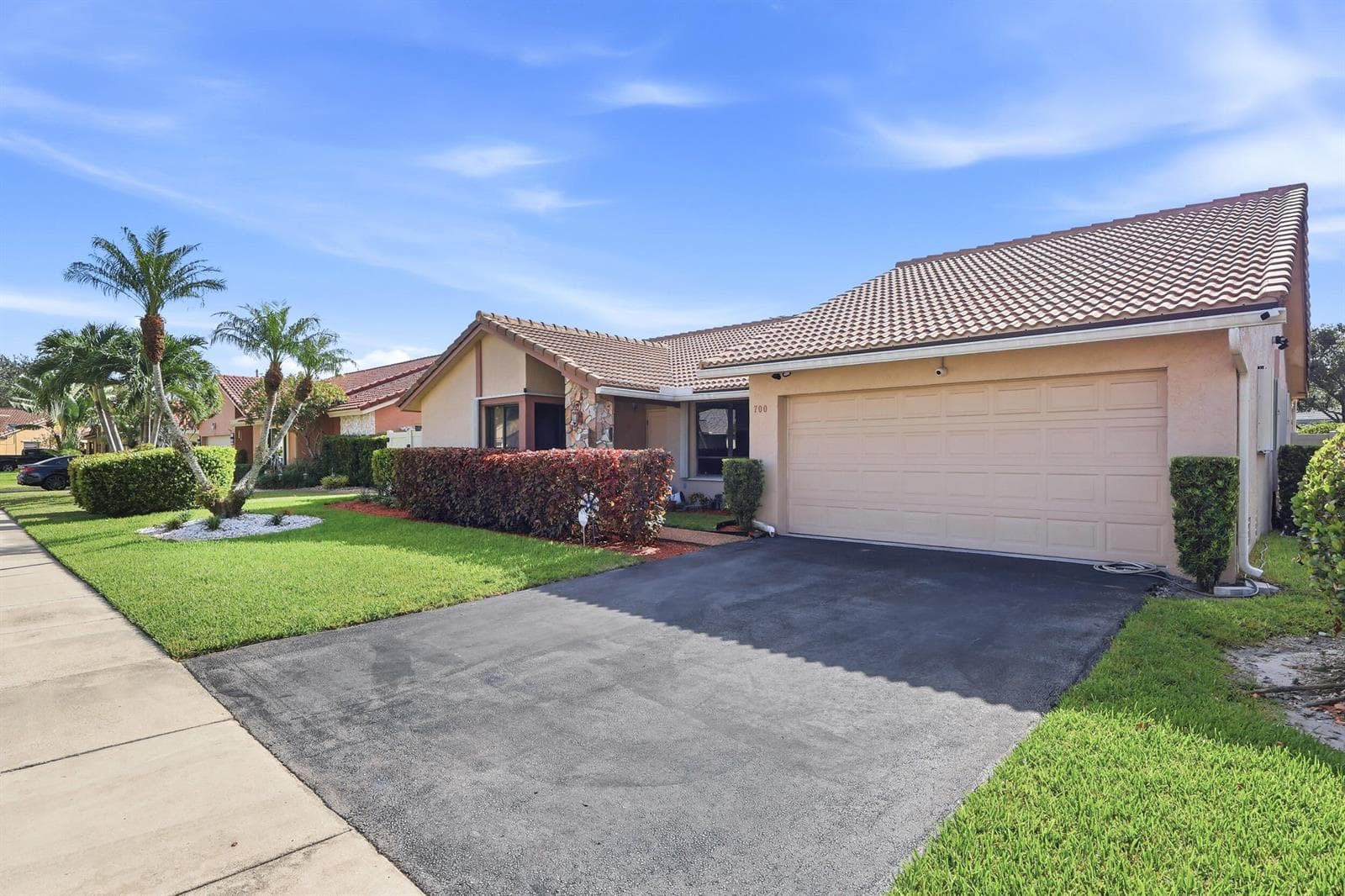 700 NW 102ND Way, Plantation FL 33324 photo 2