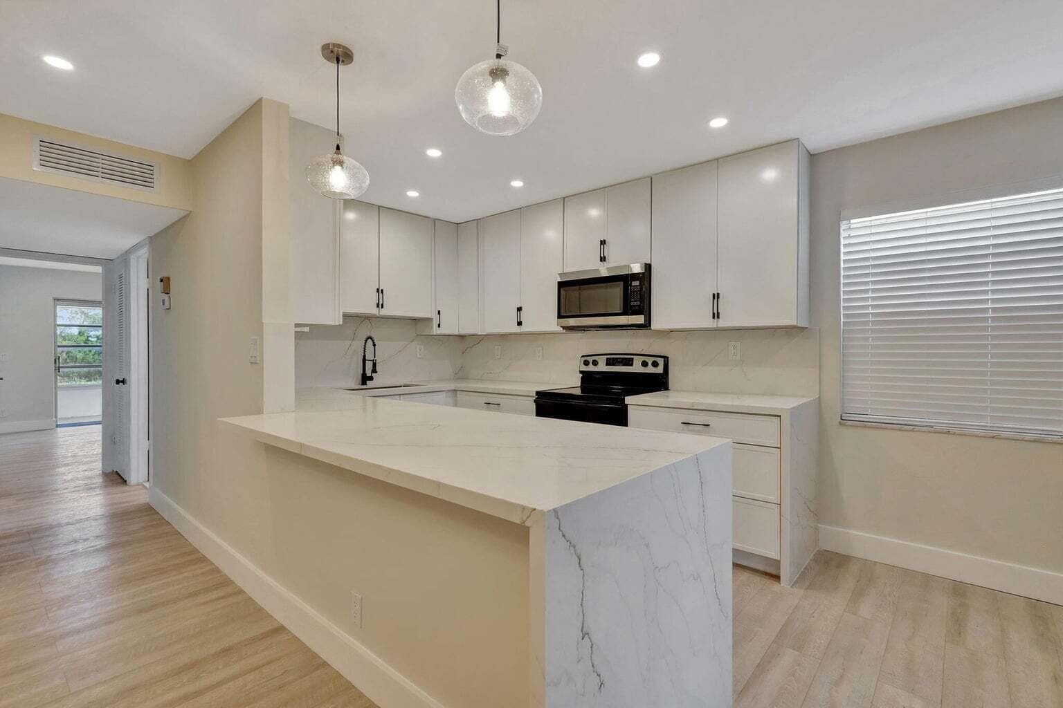 802 BURGUNDY Q, Delray Beach FL 33484 photo 2