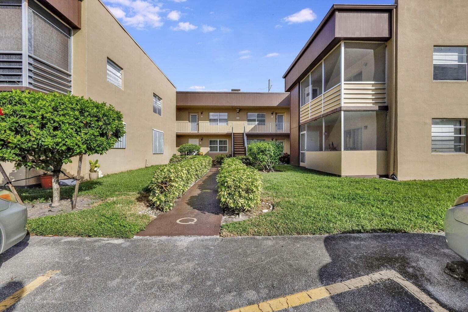 802 BURGUNDY Q, Delray Beach FL 33484 photo 4