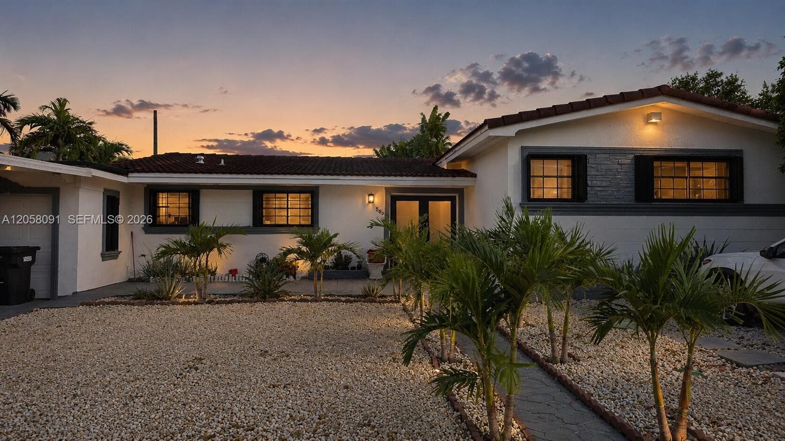 565 NE 179th Dr, North Miami Beach FL 33162
