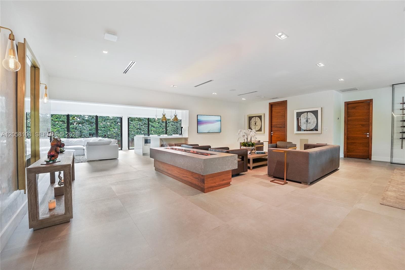 60 Shore Dr W, Miami FL 33133 photo 3